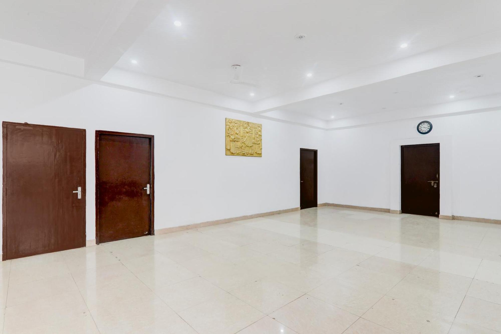 Super Hotel O Insaf Nagar Munshipuliya Formerly Vibrant Chinhat Esterno foto