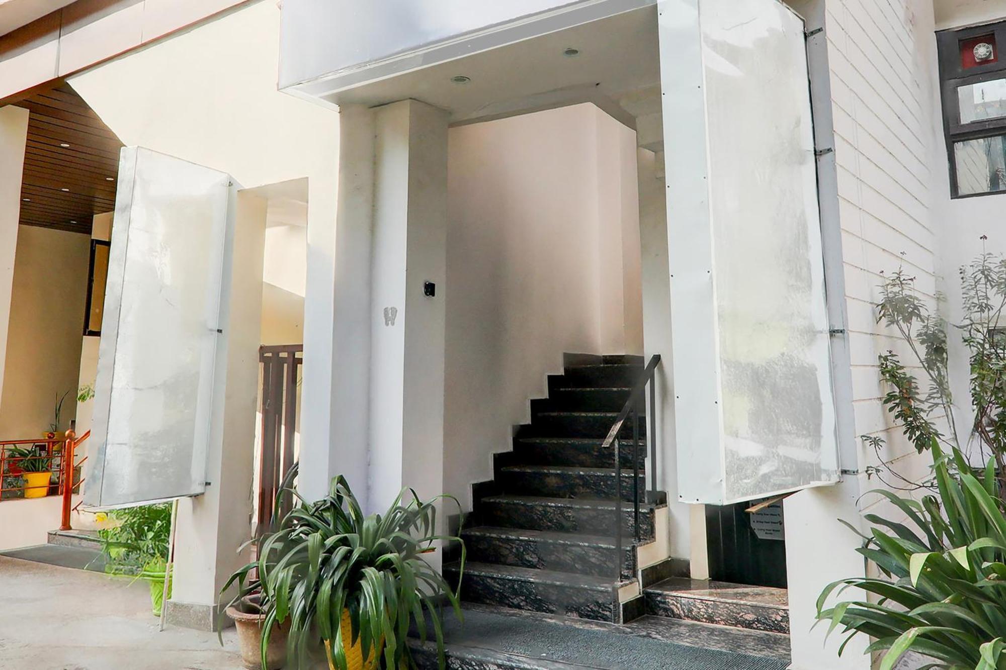 Super Hotel O Insaf Nagar Munshipuliya Formerly Vibrant Chinhat Esterno foto
